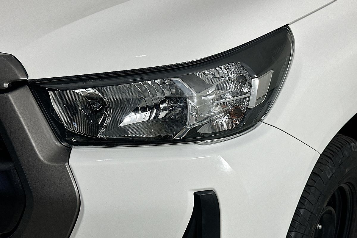 2021 Toyota HILUX SR (4x4) GUN126R FACELIFT 4X4