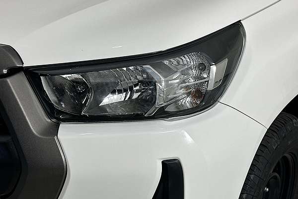 2021 Toyota HILUX SR (4x4) GUN126R FACELIFT 4X4