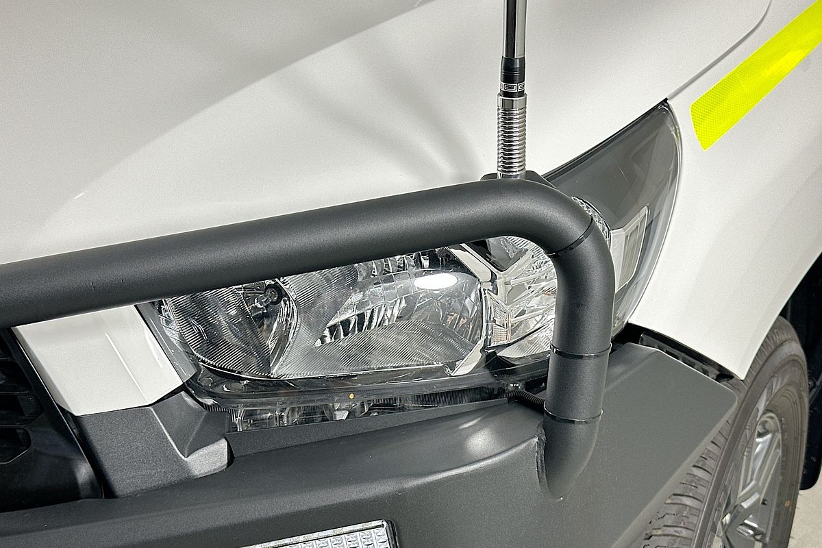 2024 Toyota HILUX SR 48V (4x4) GUN126R 4X4