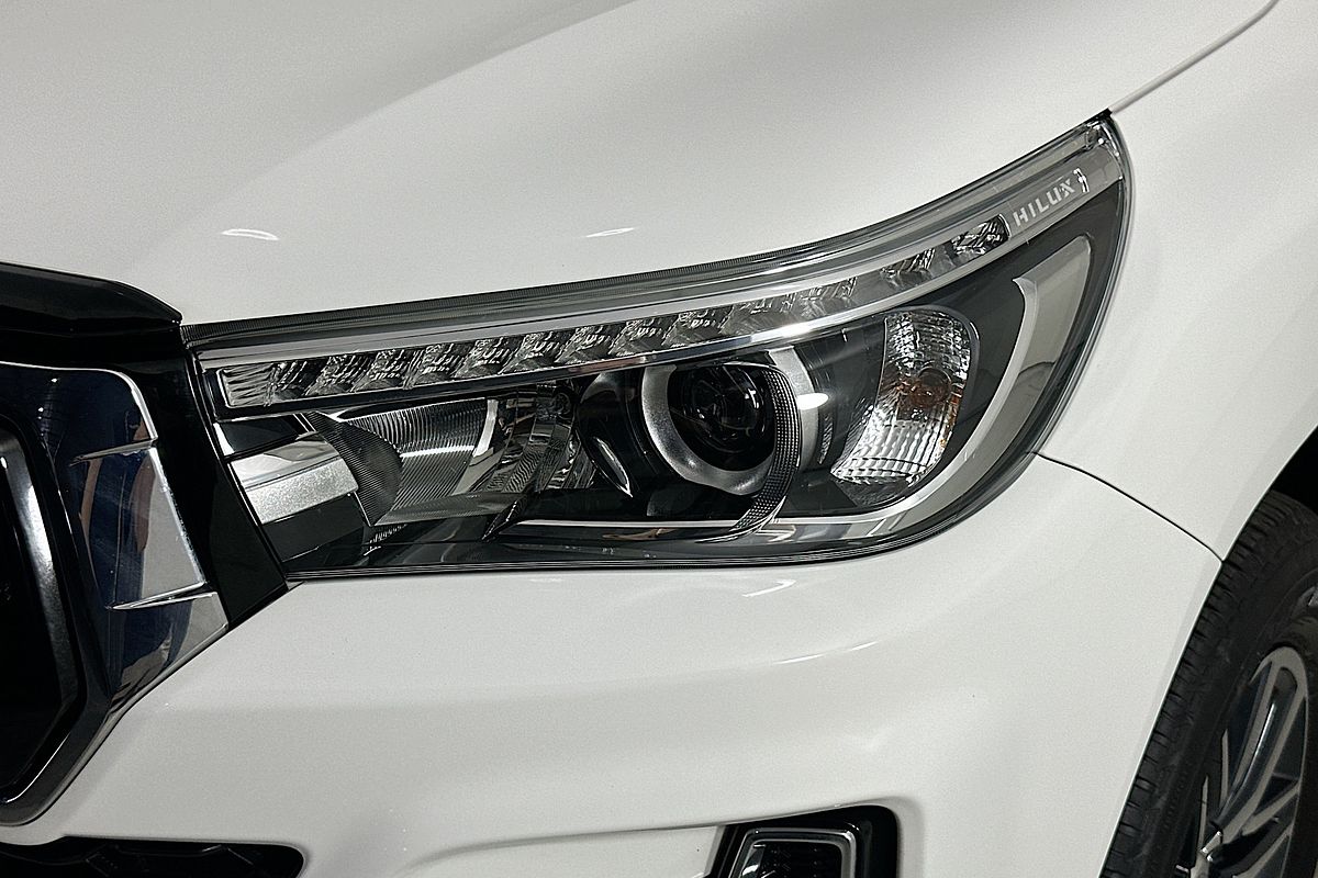 2019 Toyota HILUX SR5 (4x4) GUN126R MY19 4X4