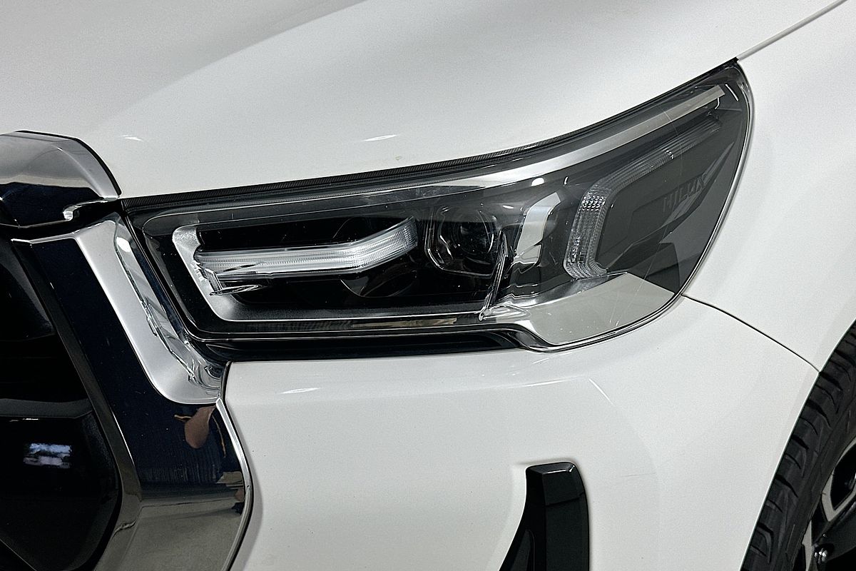 2021 Toyota HILUX SR5 (4x4) GUN126R FACELIFT 4X4