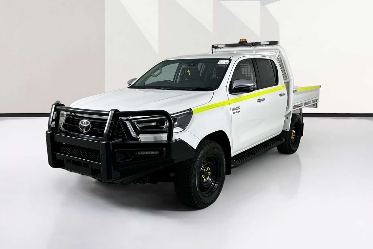 2021 Toyota HILUX SR5 (4x4) GUN126R FACELIFT 4X4