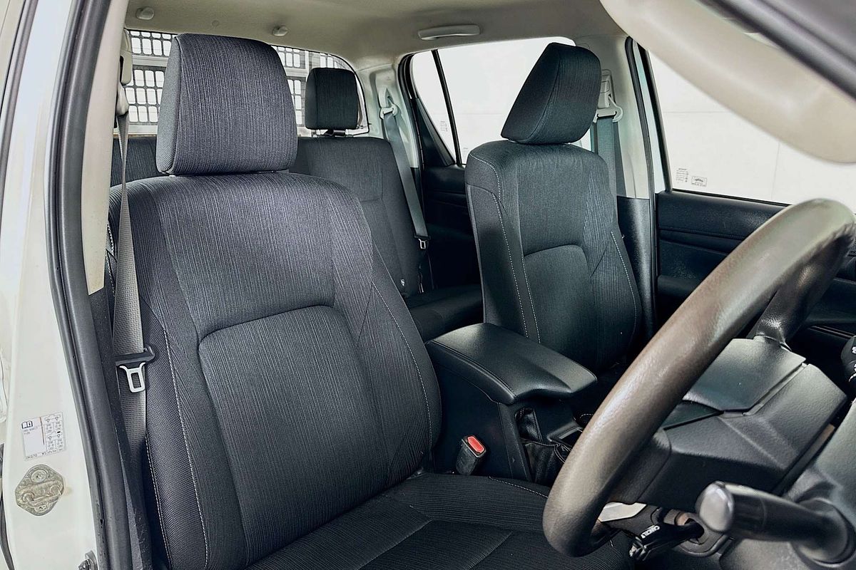 2021 Toyota HILUX SR (4x4) GUN126R FACELIFT 4X4
