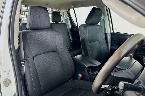 2021 Toyota HILUX SR (4x4) GUN126R FACELIFT 4X4