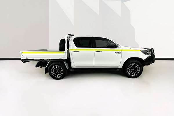 2022 Toyota HILUX SR5 (4x4) GUN126R 4X4