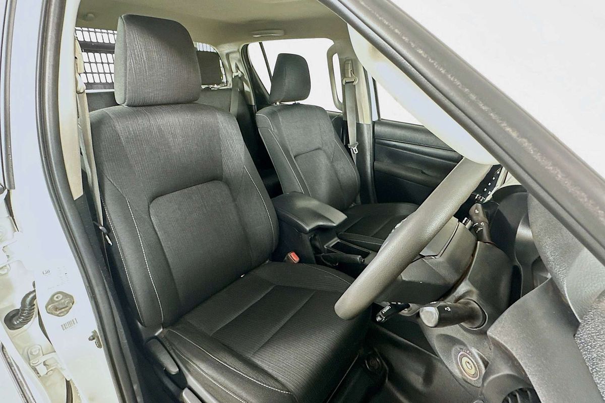 2021 Toyota HILUX SR (4x4) GUN126R FACELIFT 4X4