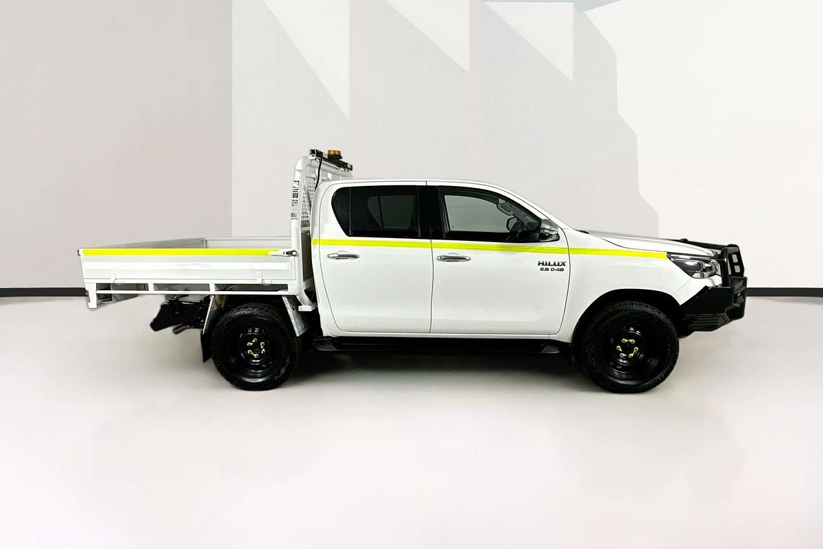 2021 Toyota HILUX SR5 (4x4) GUN126R FACELIFT 4X4