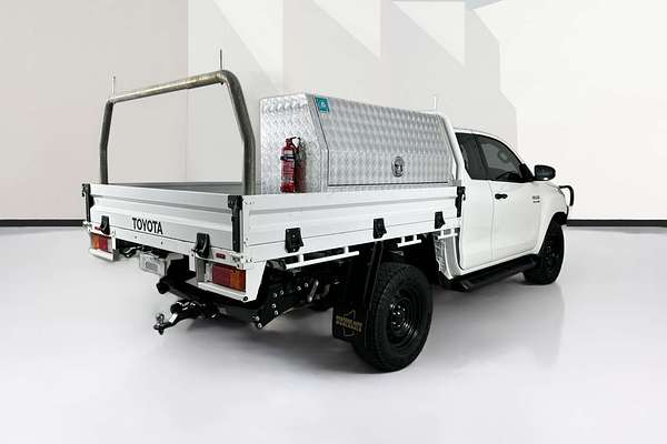 2022 Toyota Hilux SR (4x4) GUN126R 4X4