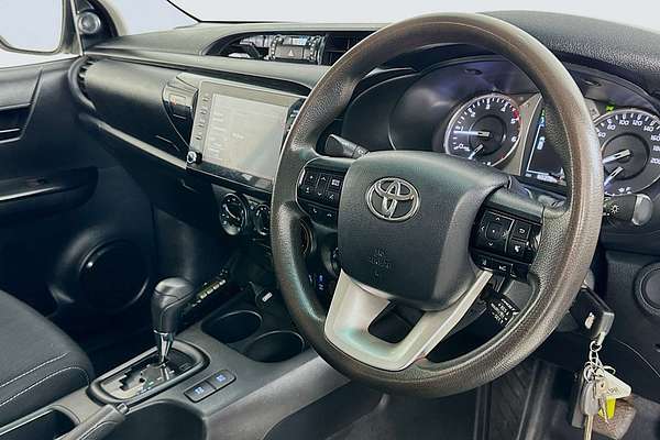 2021 Toyota HILUX SR (4x4) GUN126R FACELIFT 4X4