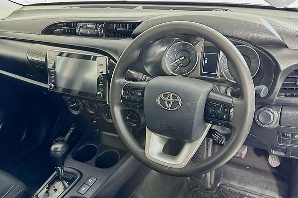 2021 Toyota HILUX SR (4x4) GUN126R FACELIFT 4X4