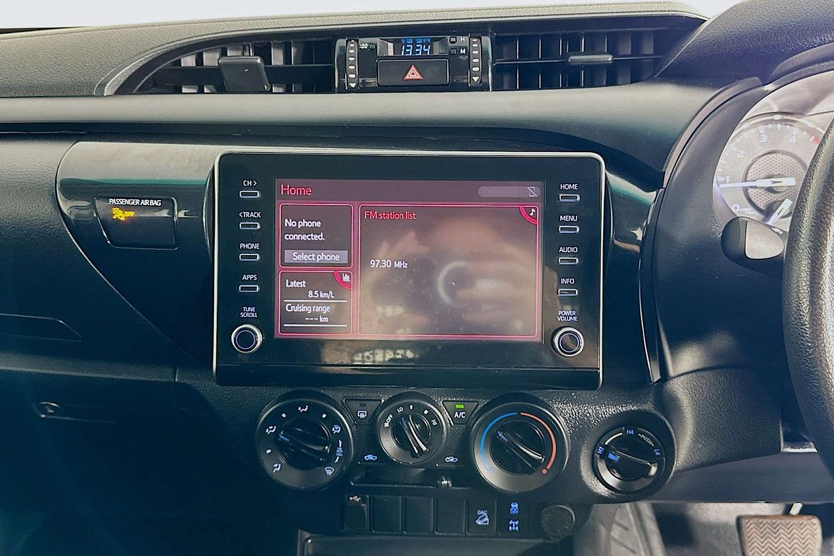 2021 Toyota HILUX SR (4x4) GUN126R FACELIFT 4X4