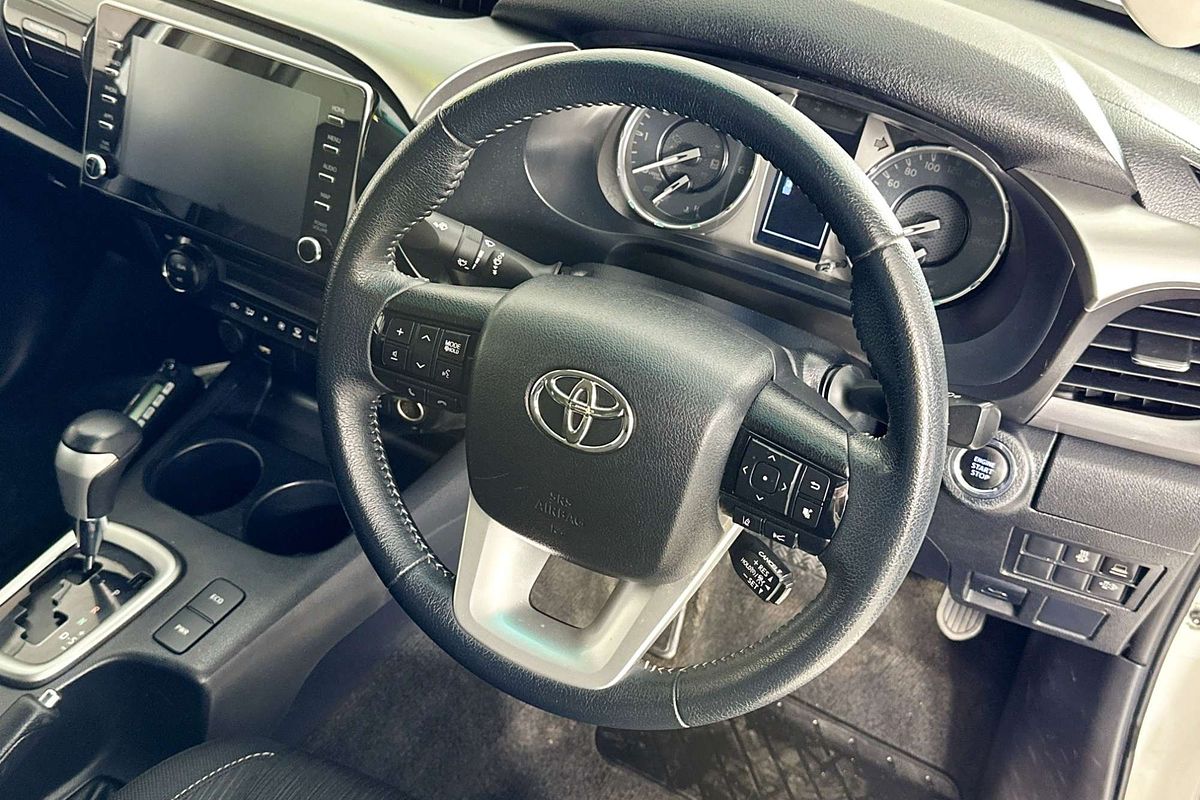 2022 Toyota HILUX SR5 (4x4) GUN126R 4X4