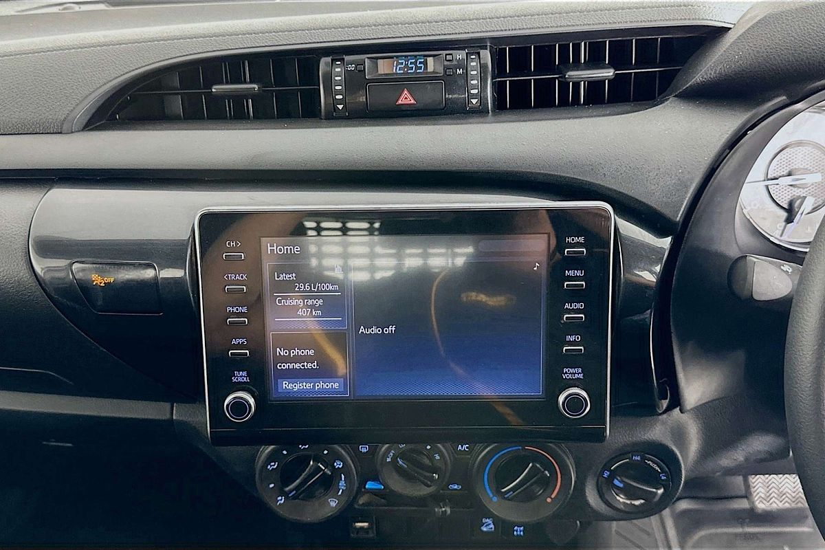 2021 Toyota HILUX SR (4x4) GUN126R FACELIFT 4X4
