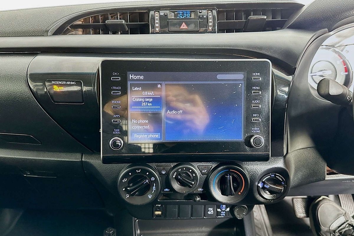2021 Toyota HILUX SR (4x4) GUN126R FACELIFT 4X4