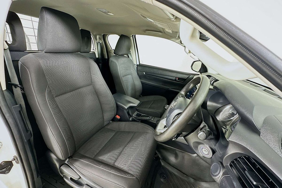 2022 Toyota Hilux SR (4x4) GUN126R 4X4