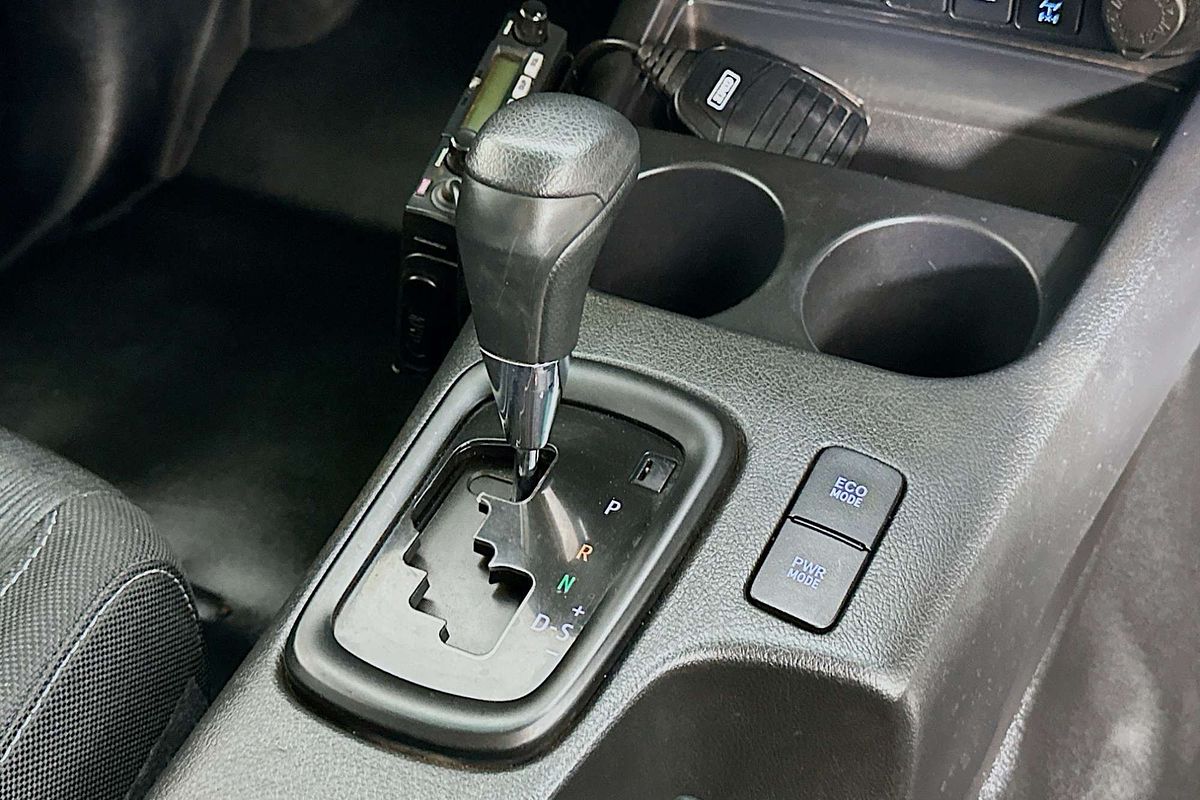 2021 Toyota HILUX SR (4x4) GUN126R FACELIFT 4X4