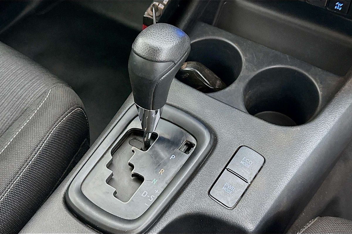 2021 Toyota HILUX SR (4x4) GUN126R FACELIFT 4X4