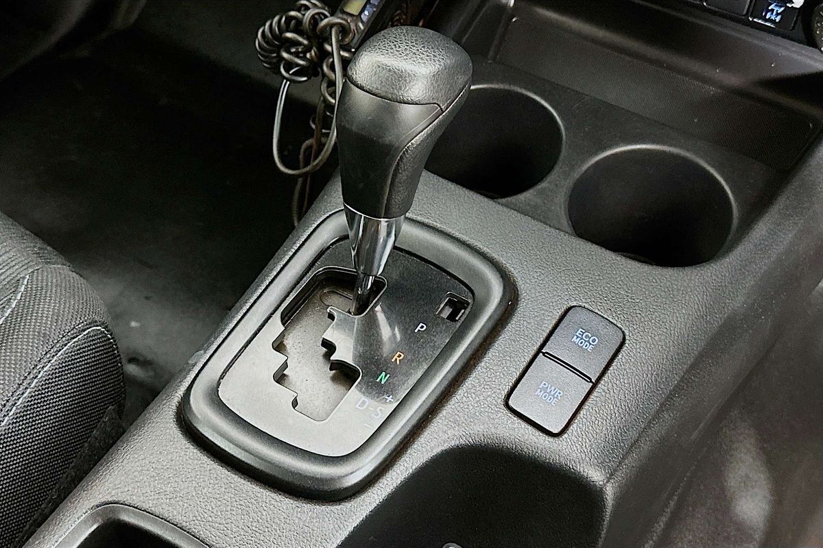 2021 Toyota HILUX SR (4x4) GUN126R FACELIFT 4X4