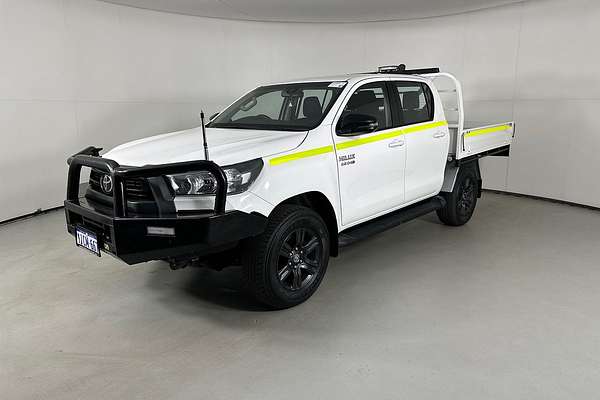 2023 Toyota HILUX SR (4x4) STEEL WHEELS GUN126R 4X4