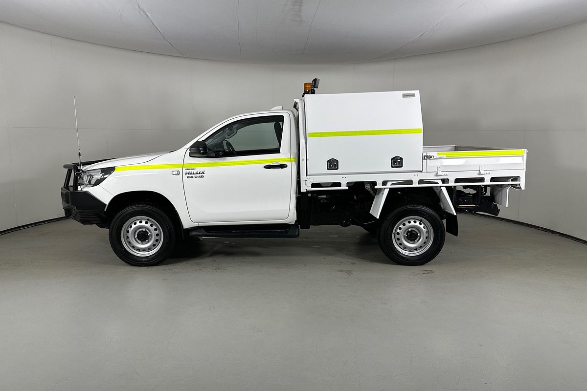 2021 Toyota HILUX SR (4x4) GUN126R 4X4
