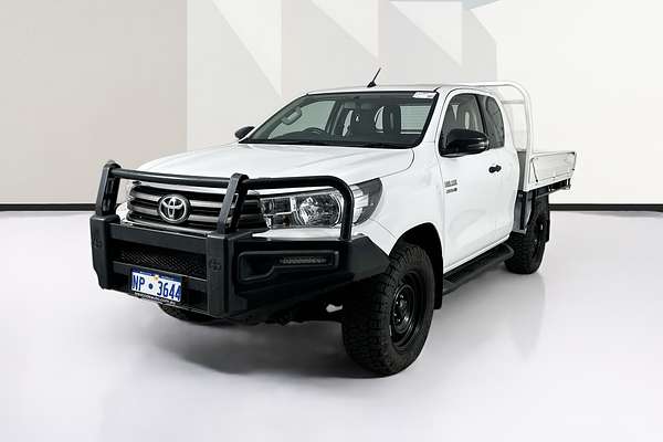 2017 Toyota HILUX SR GUN126R 4X4