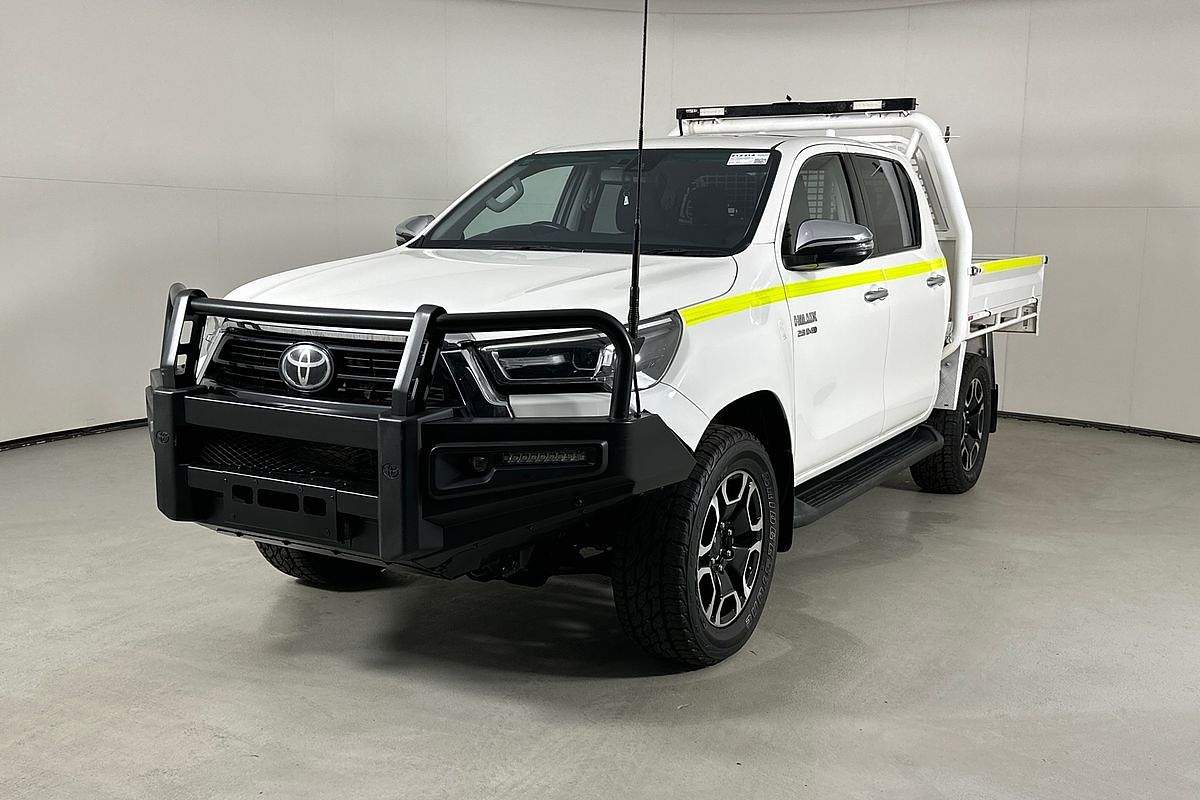 2021 Toyota HILUX SR5 (4x4) GUN126R FACELIFT 4X4