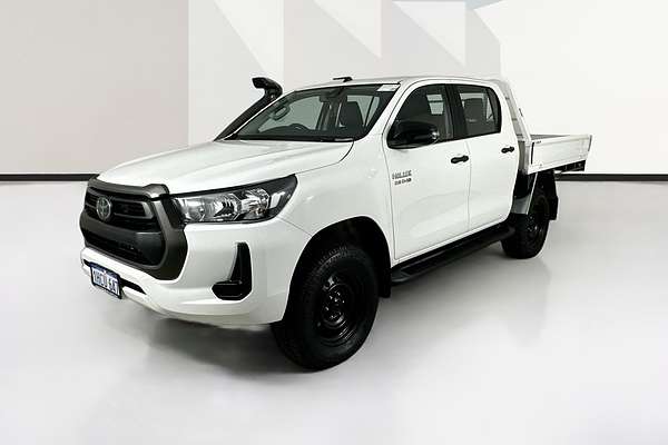 2020 Toyota HILUX SR (4x4) GUN126R FACELIFT 4X4