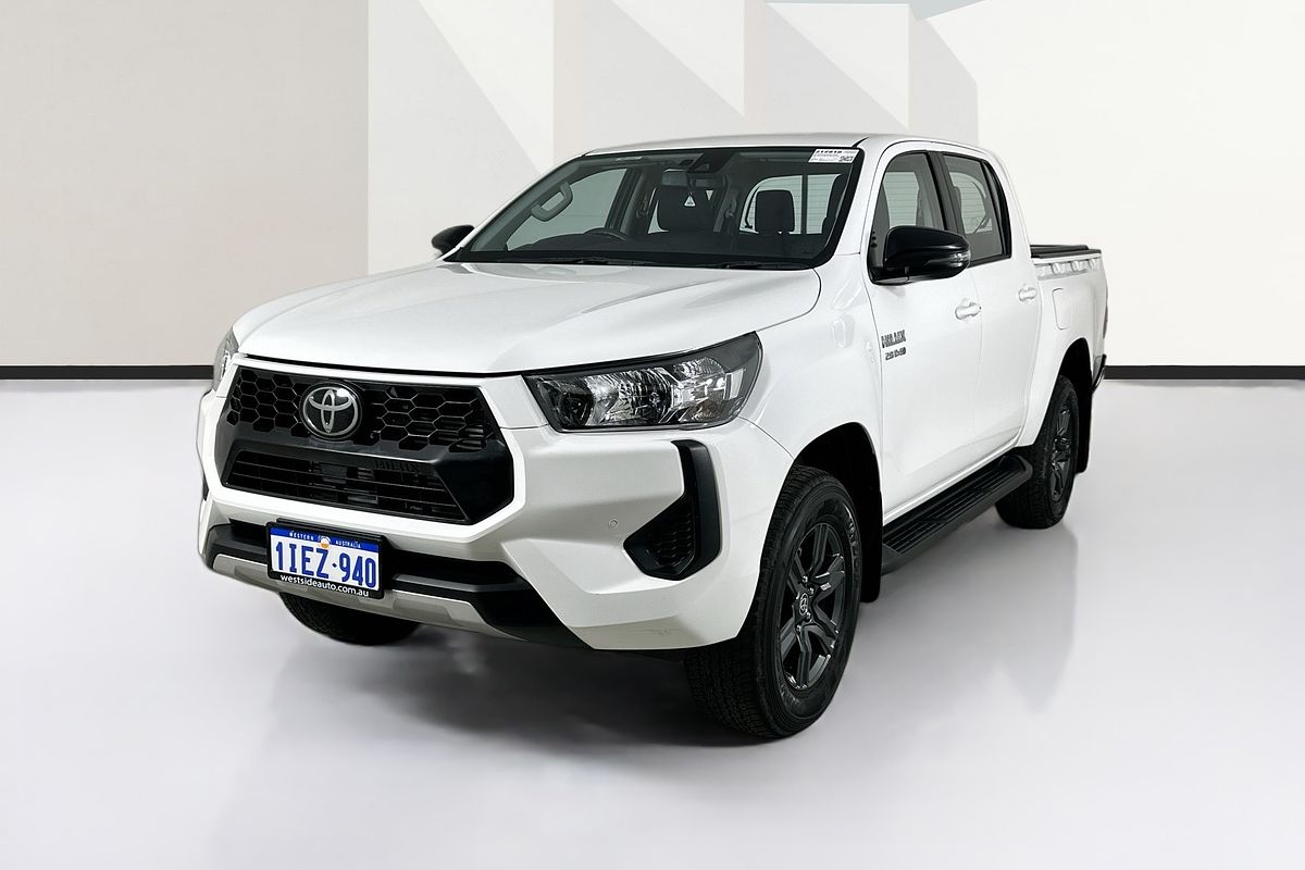 2024 Toyota HILUX SR 48V (4x4) GUN126R 4X4