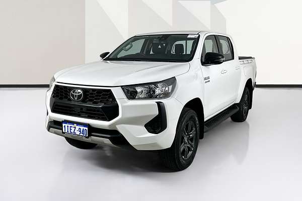 2024 Toyota HILUX SR 48V (4x4) GUN126R 4X4