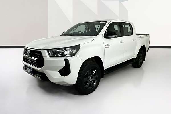 2024 Toyota Hilux SR 48V GUN126R 4X4