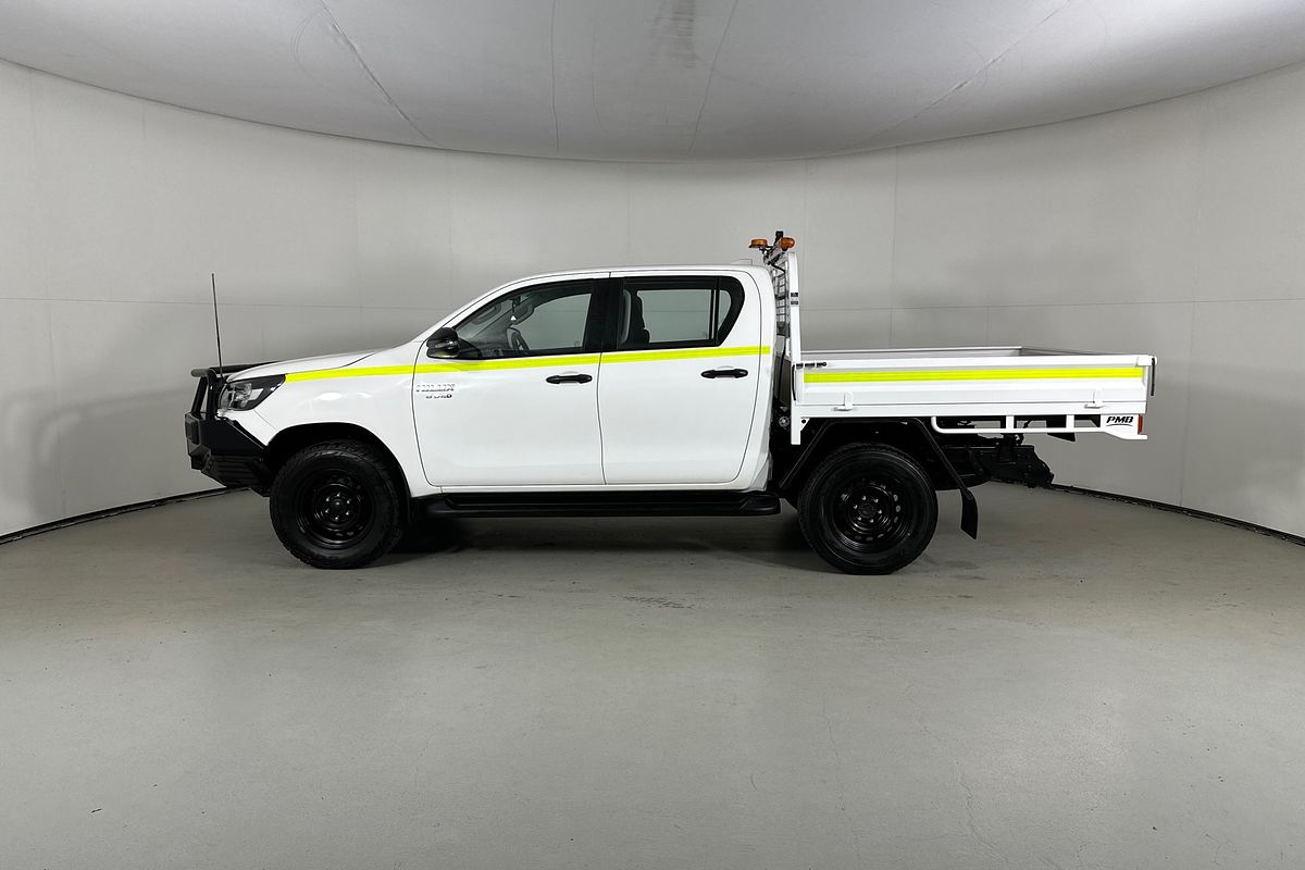 2022 Toyota HILUX SR (4x4) STEEL WHEELS GUN126R 4X4