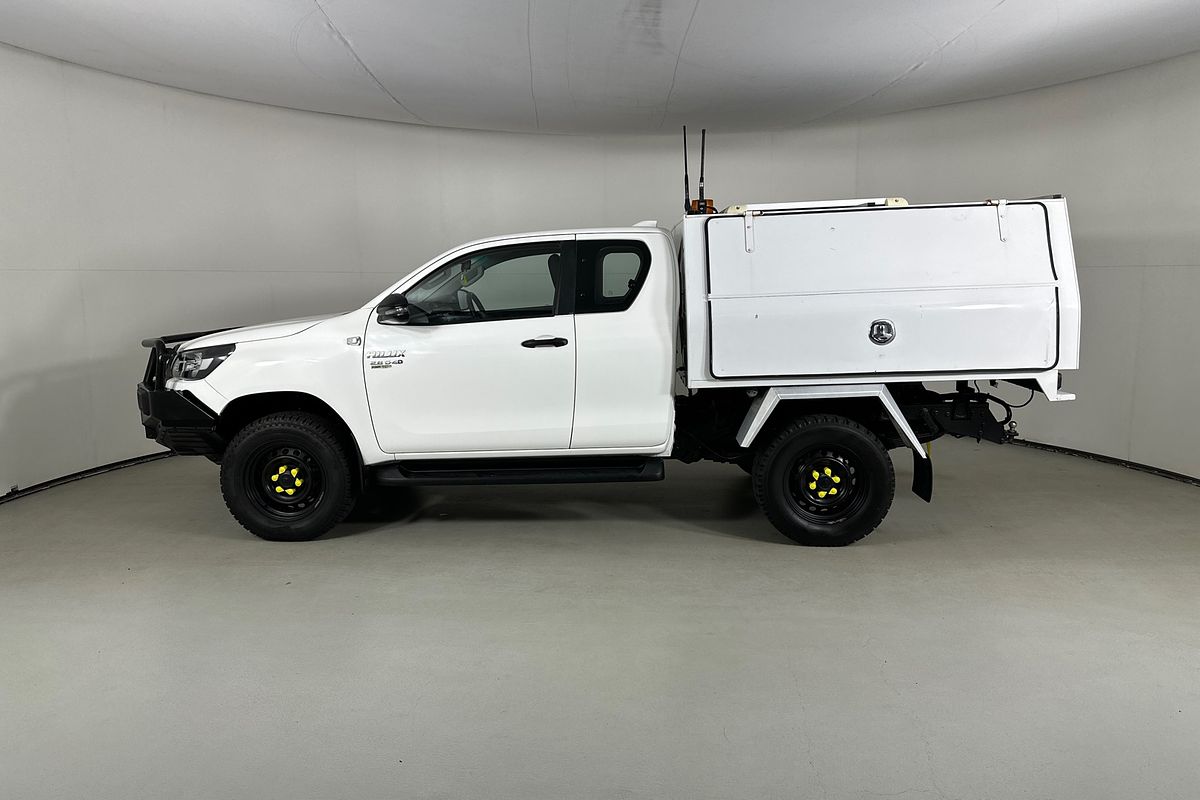 2022 Toyota HILUX SR (4x4) GUN126R 4X4