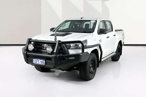 2020 Toyota HILUX SR (4x4) GUN126R FACELIFT 4X4