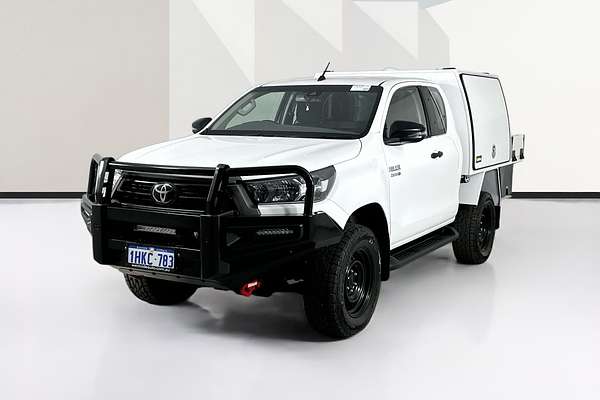 2021 Toyota HILUX SR (4x4) GUN126R 4X4