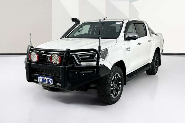2021 Toyota HILUX SR5 (4x4) GUN126R 4X4