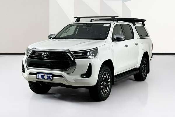 2020 Toyota HILUX SR5 (4x4) GUN126R FACELIFT 4X4