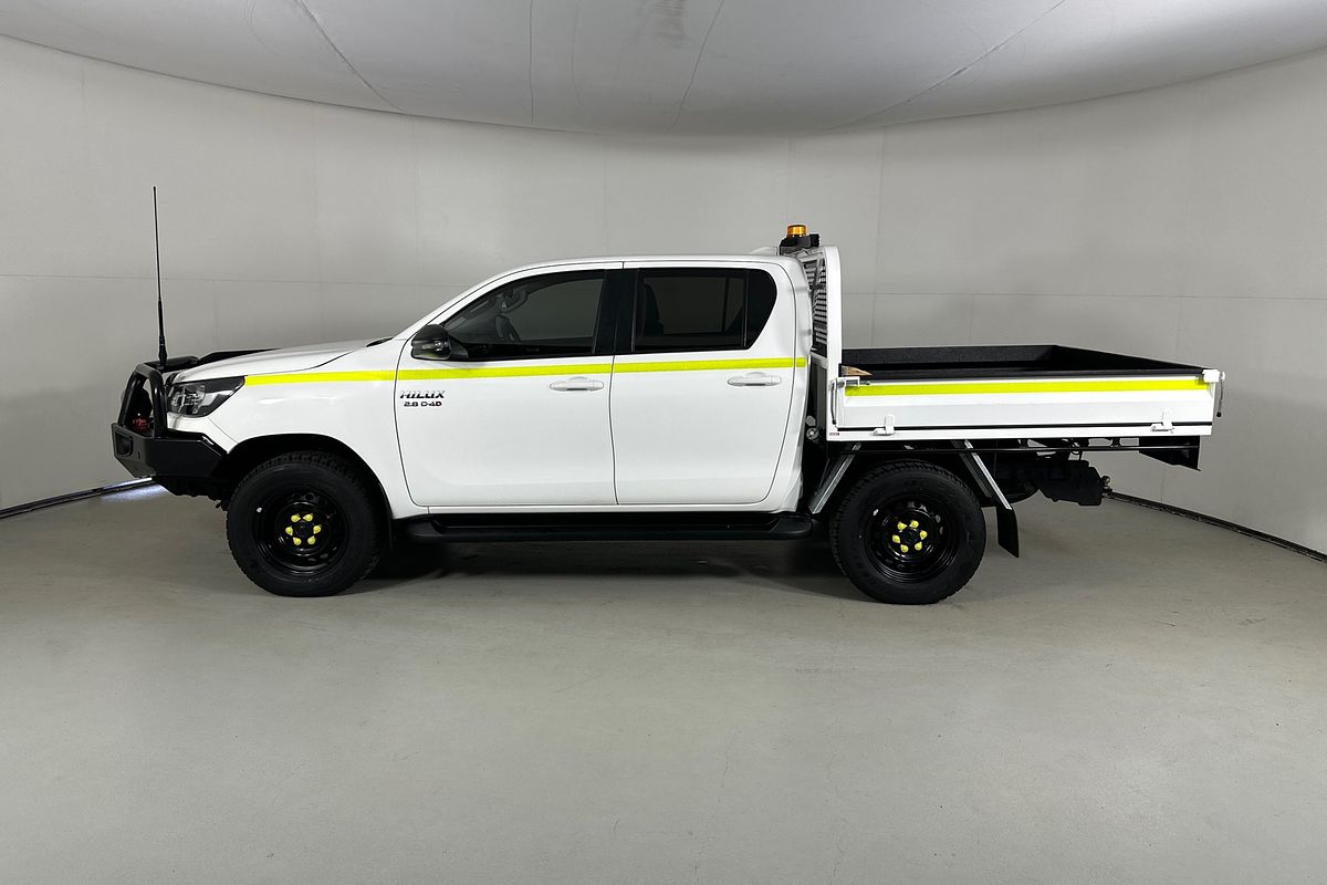 2023 Toyota HILUX SR (4x4) STEEL WHEELS GUN126R 4X4