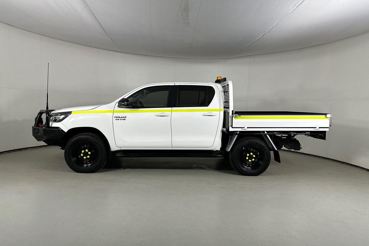 2023 Toyota HILUX SR (4x4) STEEL WHEELS GUN126R 4X4