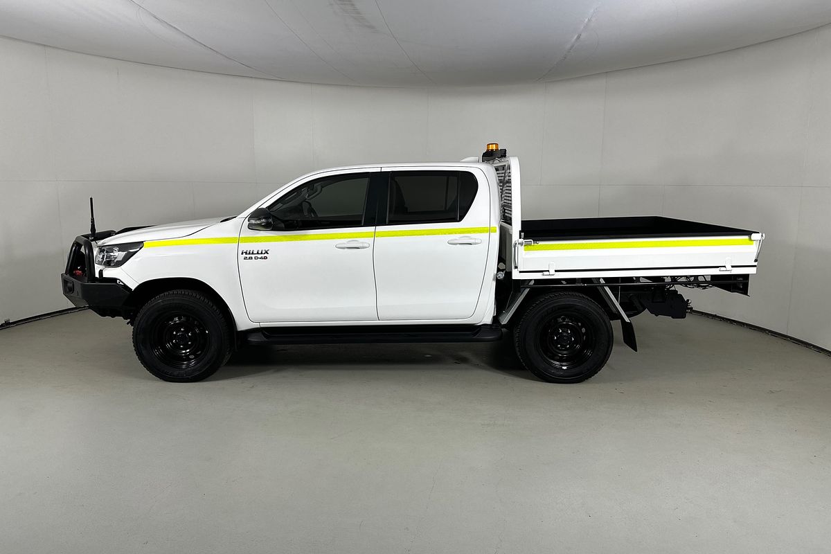 2024 Toyota HILUX SR (4x4) STEEL WHEELS GUN126R FACELIFT 4X4