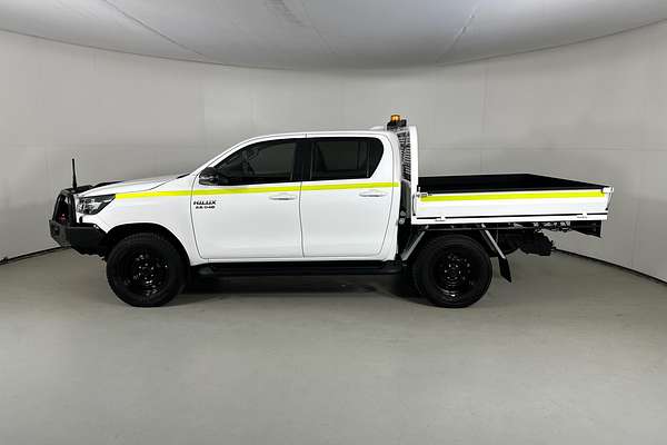 2024 Toyota HILUX SR (4x4) STEEL WHEELS GUN126R FACELIFT 4X4