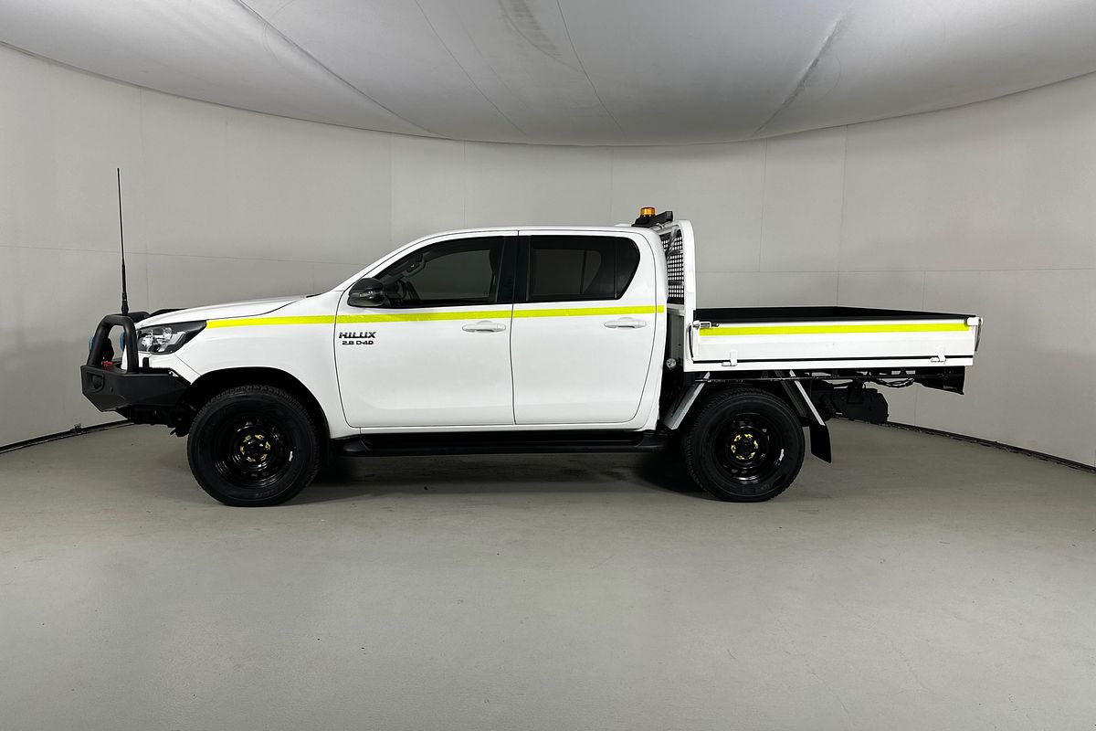 2024 Toyota HILUX SR (4x4) STEEL WHEELS GUN126R 4X4