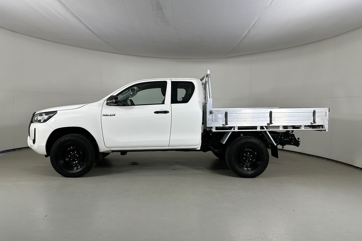 2021 Toyota Hilux WORKMATE (4x4) GUN125R 4X4