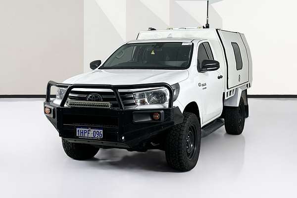 2022 Toyota HILUX SR (4x4) GUN126R 4X4