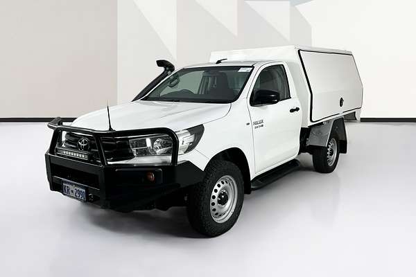 2017 Toyota HILUX SR (4x4) GUN126R 4X4