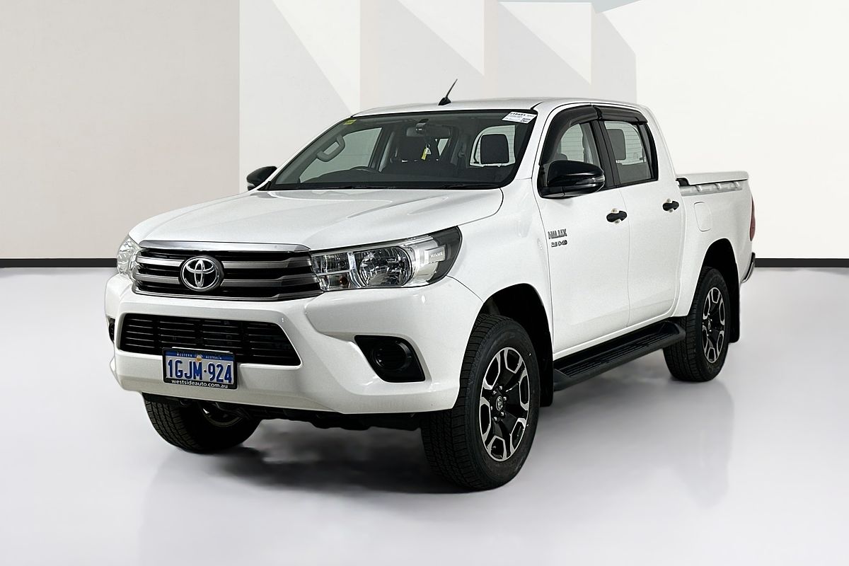 2017 Toyota HILUX SR (4x4) GUN126R 4X4