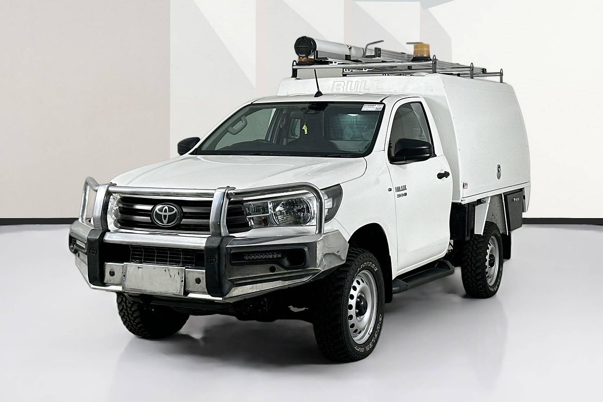 2020 Toyota HILUX SR (4x4) GUN126R FACELIFT 4X4