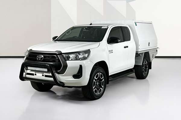 2021 Toyota HILUX SR (4x4) GUN126R 4X4