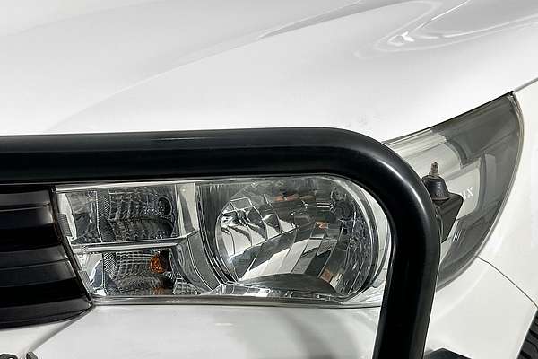 2018 Toyota HILUX SR (4x4) GUN126R MY17 4X4