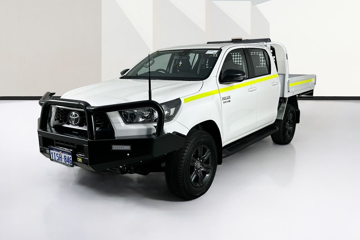 2025 Toyota HILUX SR (4x4) GUN126R RC 4X4