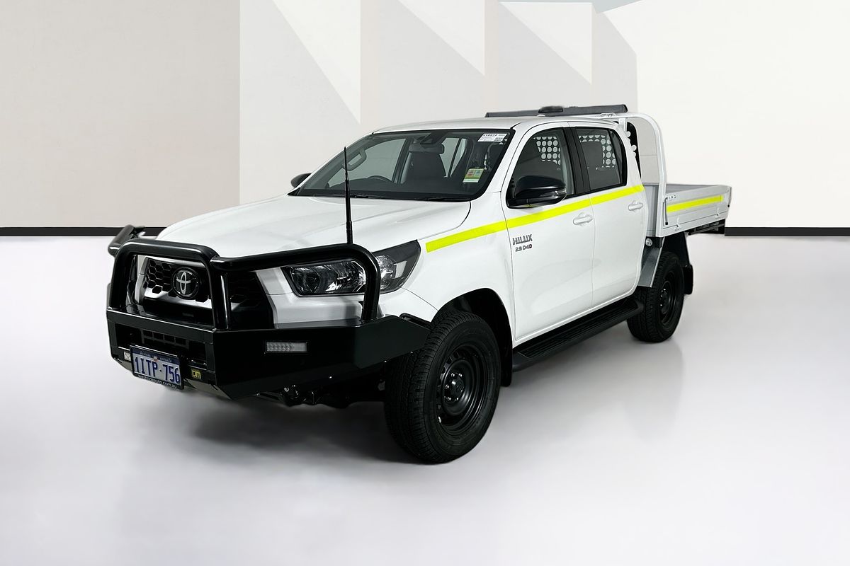 2025 Toyota HILUX SR (4x4) STEEL WHEELS GUN126R RC 4X4